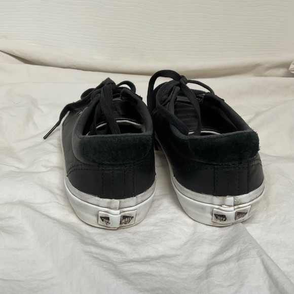 Black Leather Vans Women’s size 7 - Picture 3 of 8